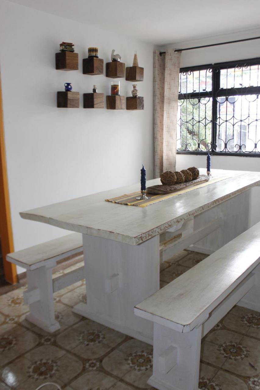 La Otra Mitad Hostel 亚美尼亚 外观 照片