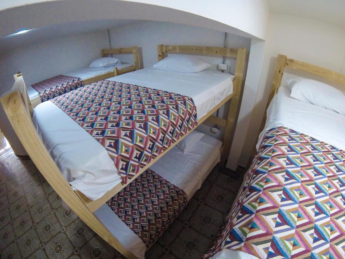 La Otra Mitad Hostel 亚美尼亚 外观 照片