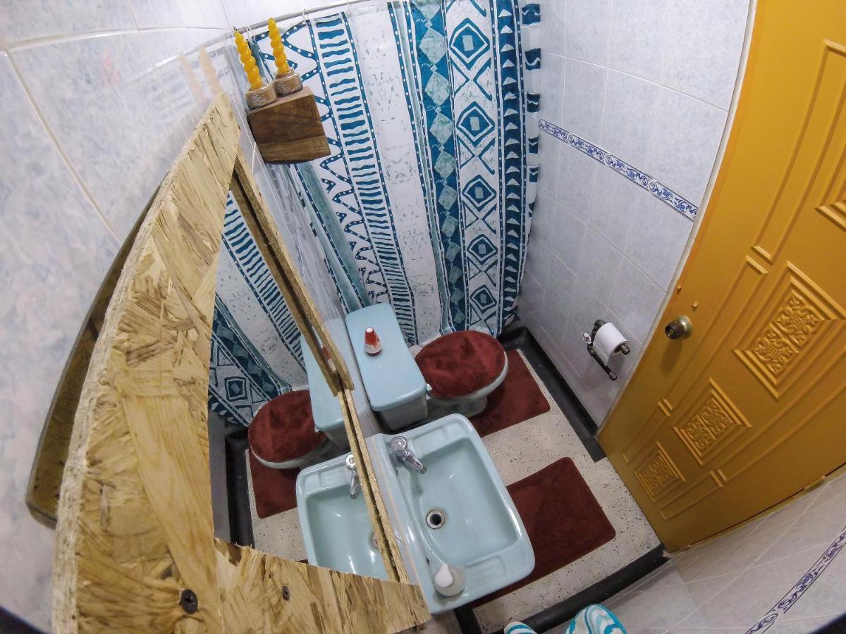 La Otra Mitad Hostel 亚美尼亚 外观 照片